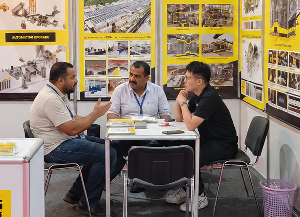 Long-standing Middle Eastern client makes a repeat purchase of Qunfeng Machinery’s block-making equipment. Long-standing Middle Eastern client makes a repeat purchase of Qunfeng Machinery’s block-making equipment.