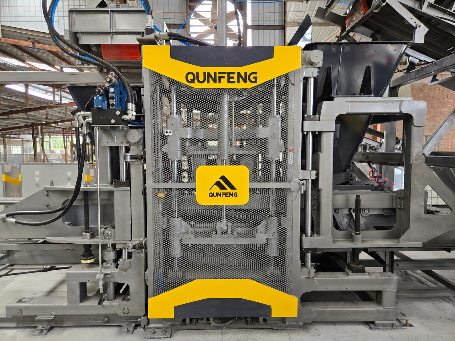 High-Performance Concrete Molding Machine High-performance concrete molding machine supplying the Hong Kong construction market