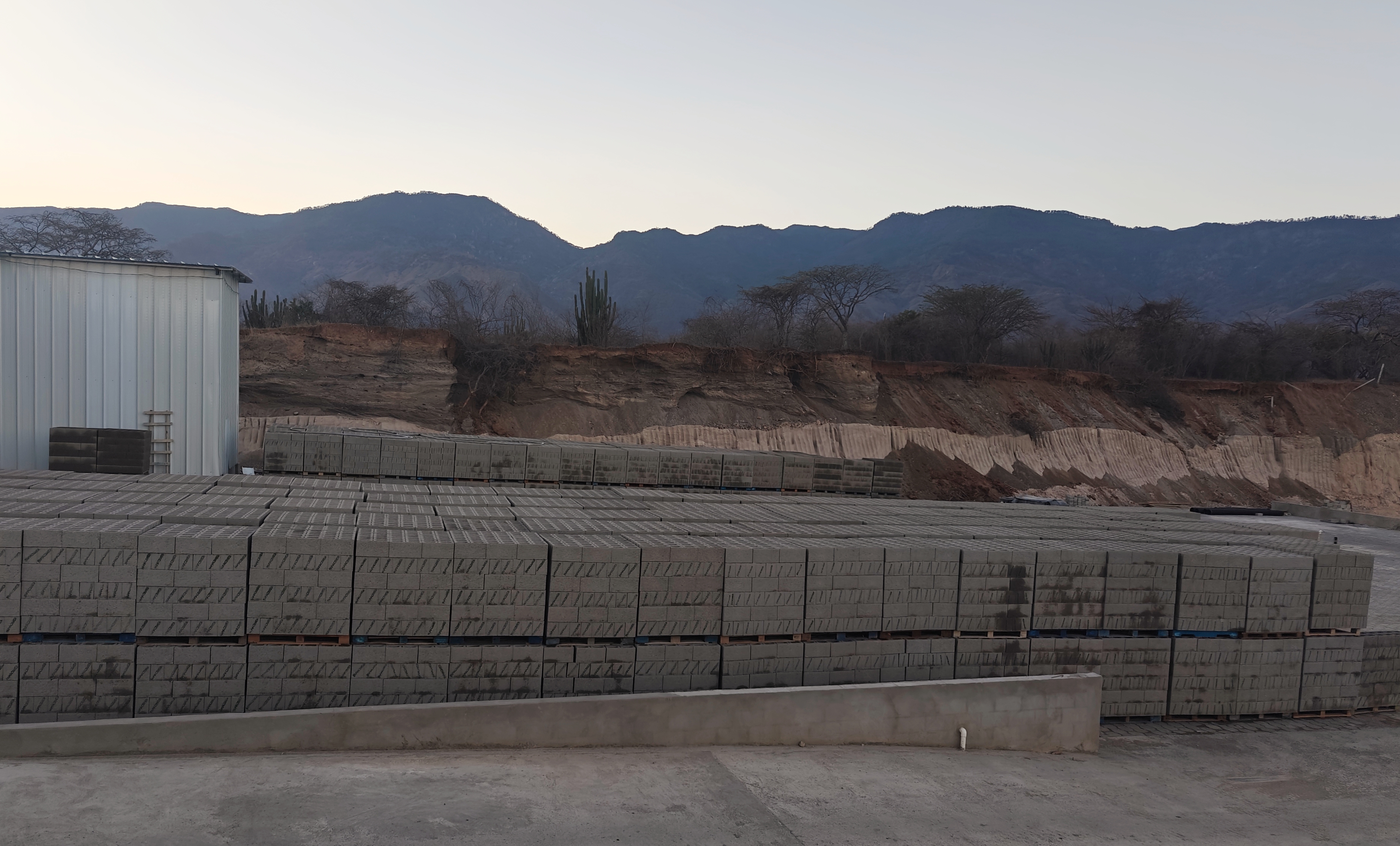 Durable concrete products ready for municipal infrastructure construction in Guatemala High-quality concrete blocks produced by Qunfeng's automated production line in Guatemala