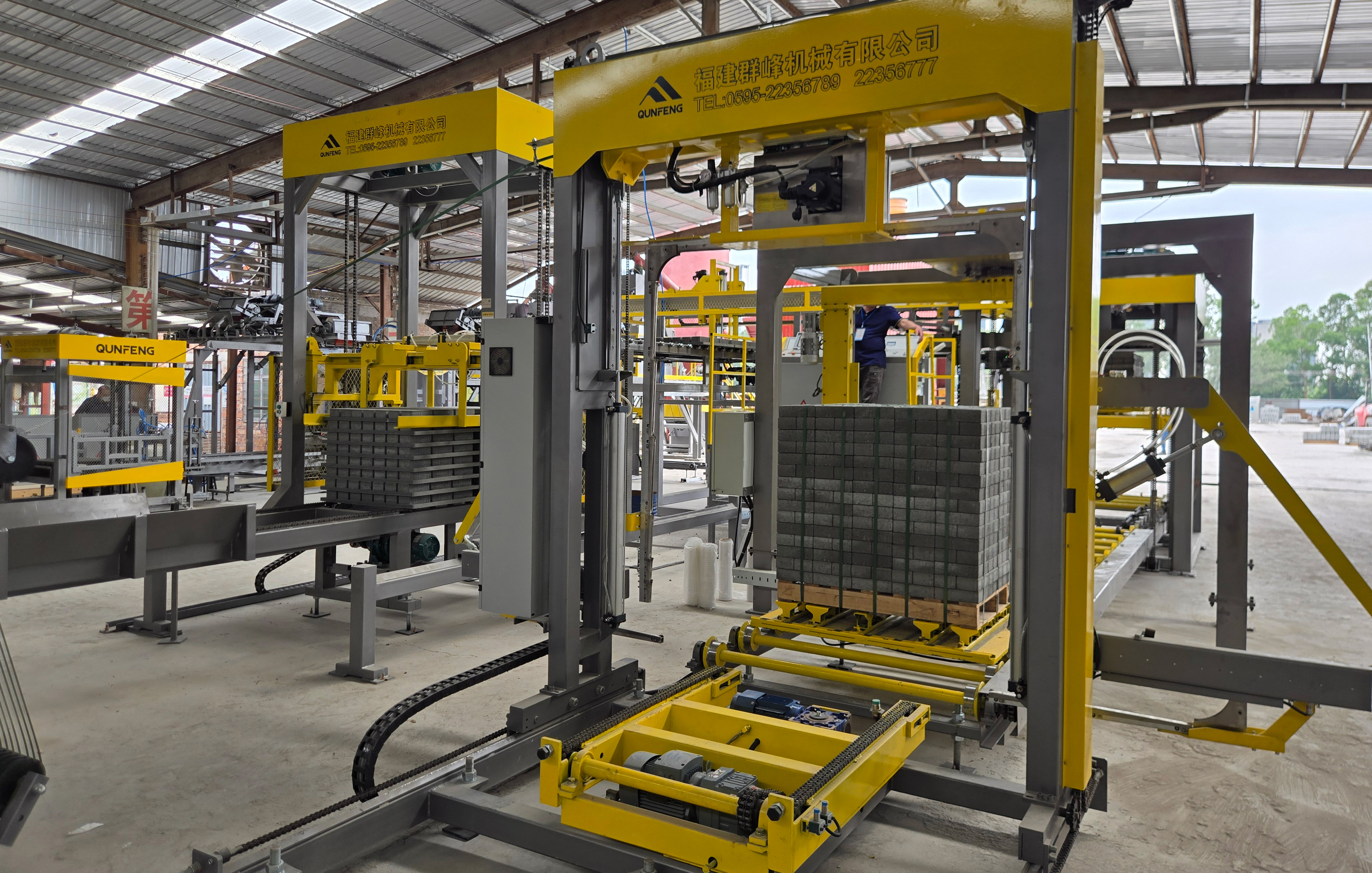 Intelligent Concrete Block Cubing Machine Intelligent cubing machine efficiently stacking concrete products for Hong Kong infrastructure