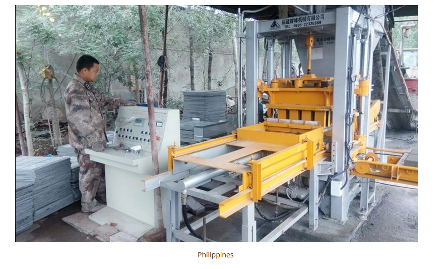 Hollow block making machine 