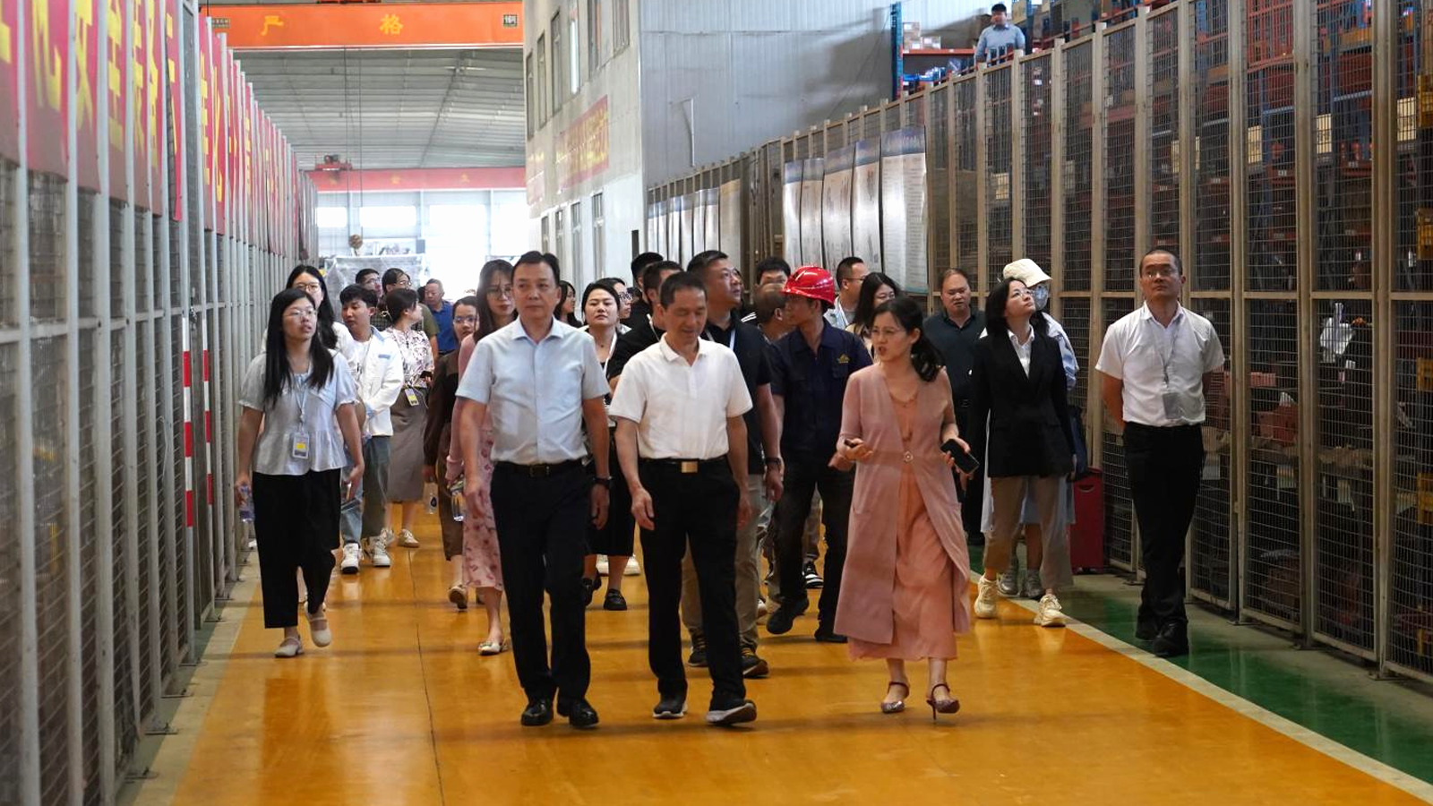 The Information Industry Trade Union Cadre Training Class From The Fujian Provincial Department of Industry And Information Technology Visits To Explore The Charm of Qunfeng's "intelligent Manufacturi