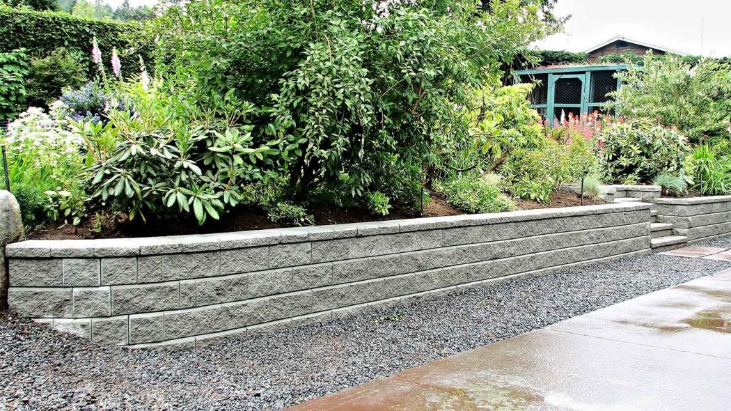 Brick vs Concrete Block: Which Fits Your Needs Better?