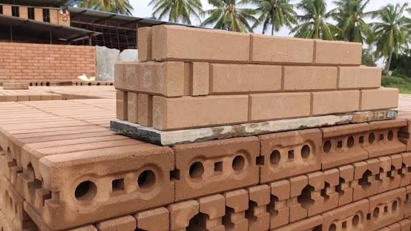Compressed Earth Blocks Machine