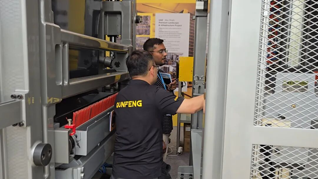 Customers experiencing Qunfeng QS series concrete product forming machine