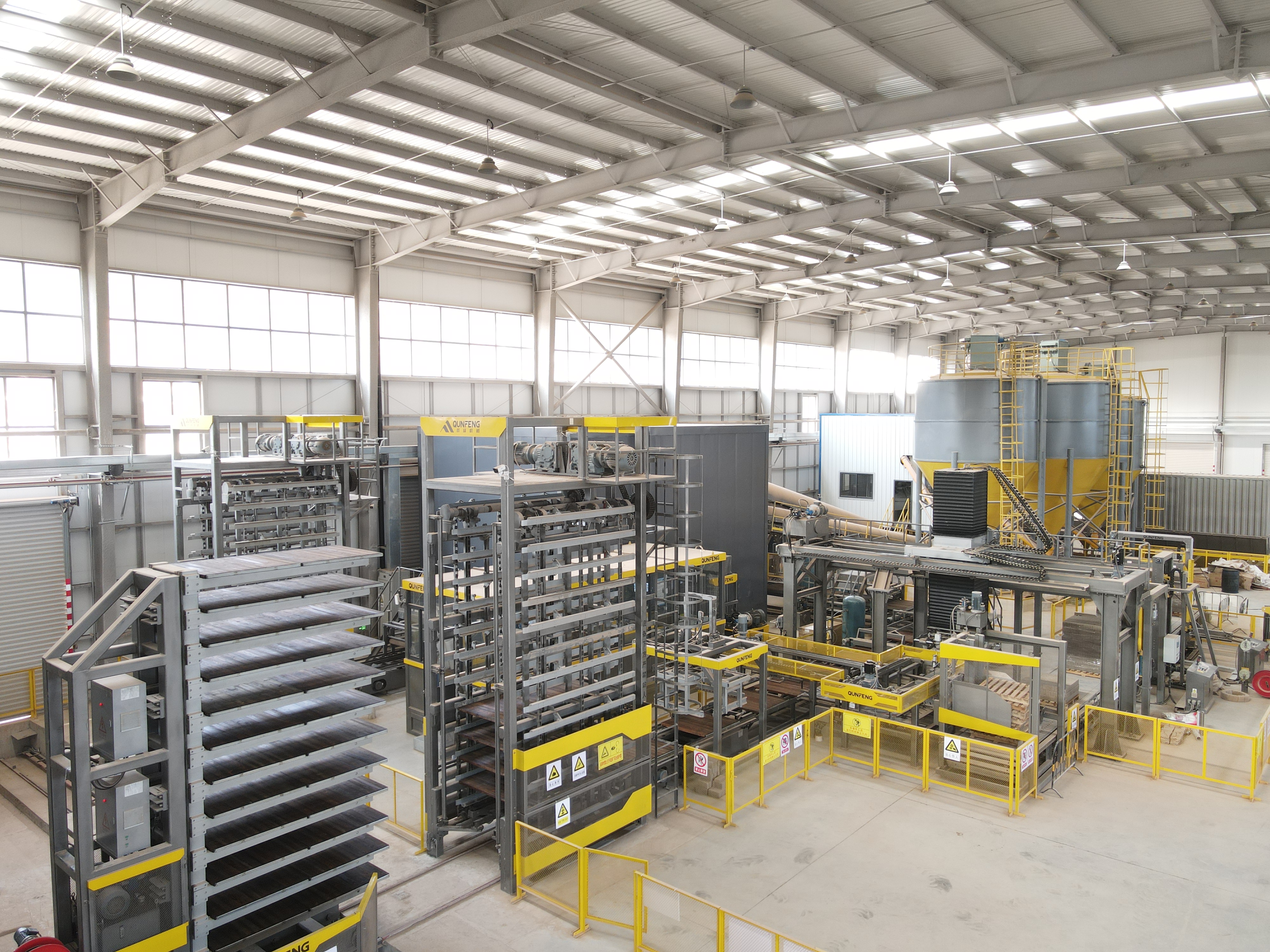 Sichuan — Qunfeng QS1500 Automatic Concrete Product Production Line
