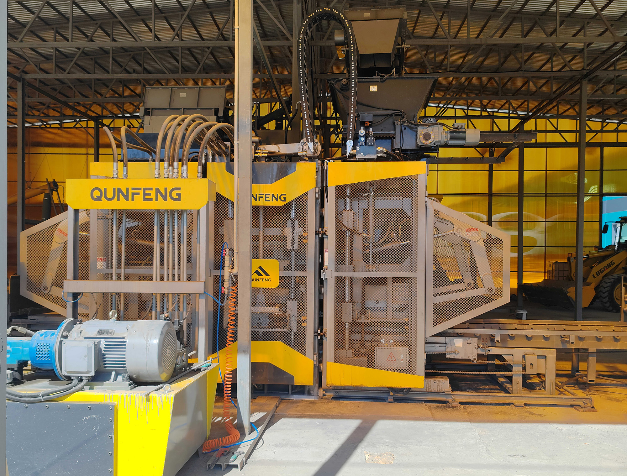 QS1300 Series Concrete Product Molding Machine Supplied by Qunfeng Machinery to a Client in Kazakhstan, Central Asia